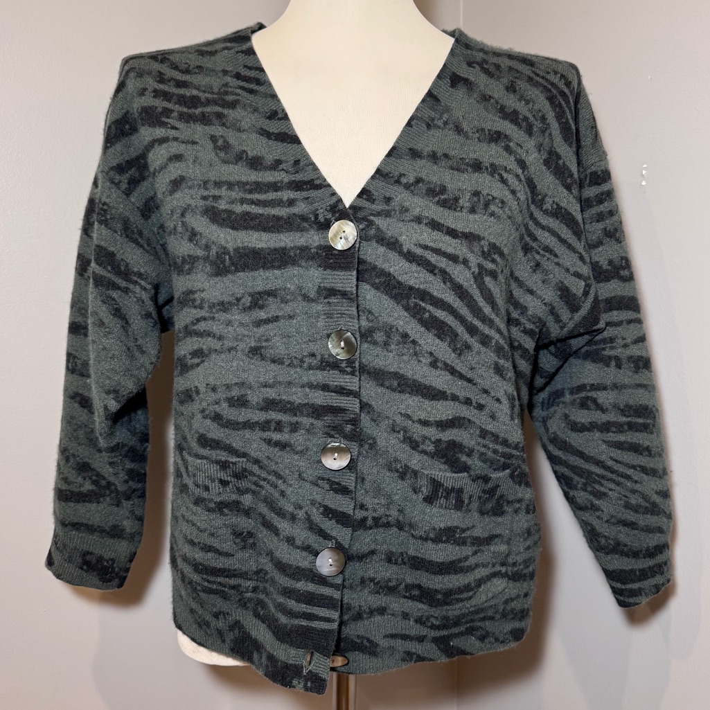 Crush 100% Cashmere Deconstructed Tiger Stripe Buttoned Cardigan Green / Size 6